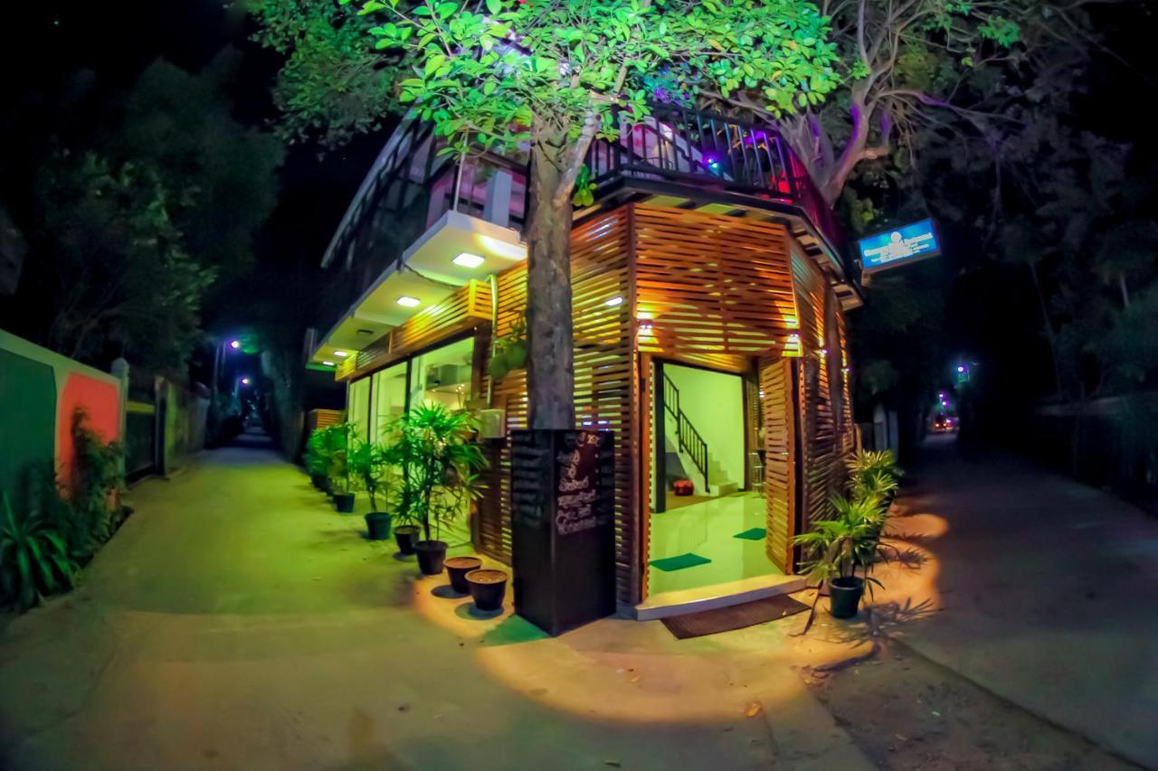 Cinnamon Airport Residencies Katunayaka Екстериор снимка