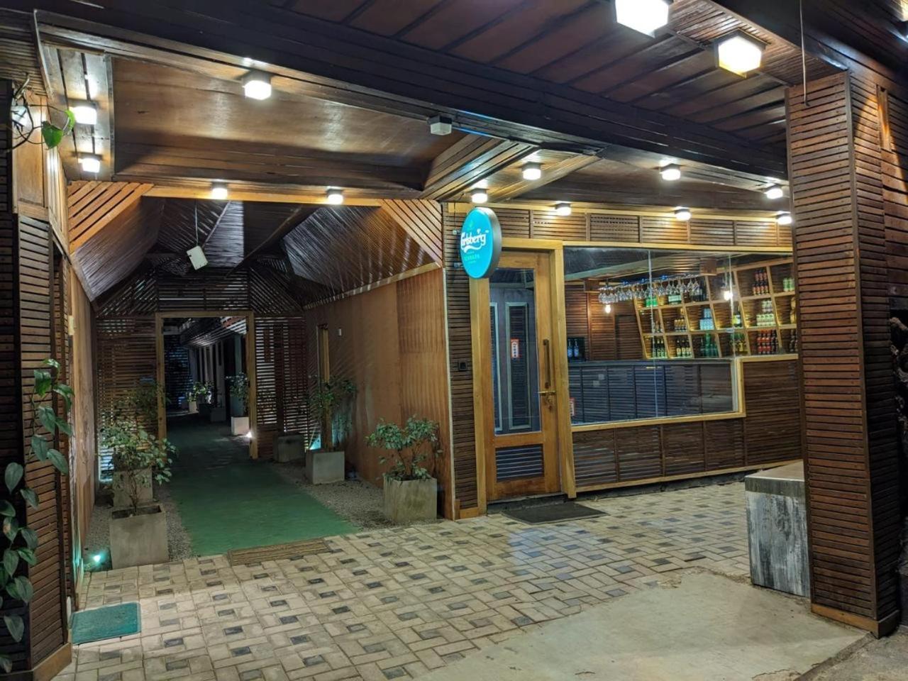 Cinnamon Airport Residencies Katunayaka Екстериор снимка