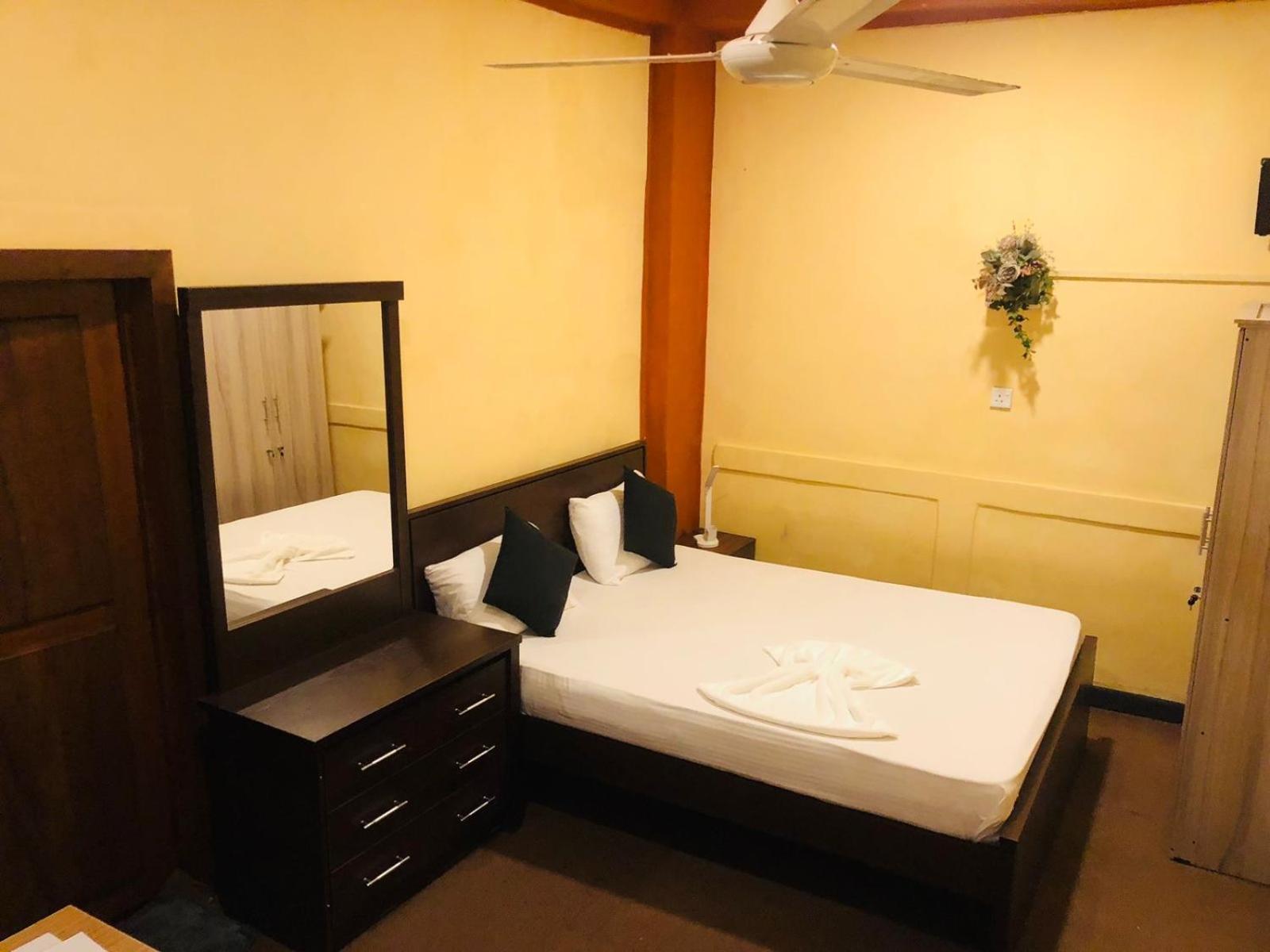 Cinnamon Airport Residencies Katunayaka Екстериор снимка